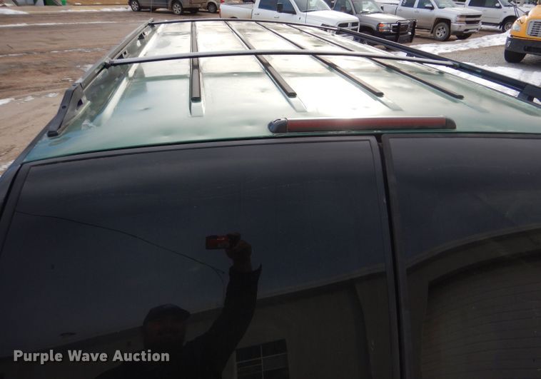 image for item IE9534 1999 Chevrolet Suburban C1500  SUV