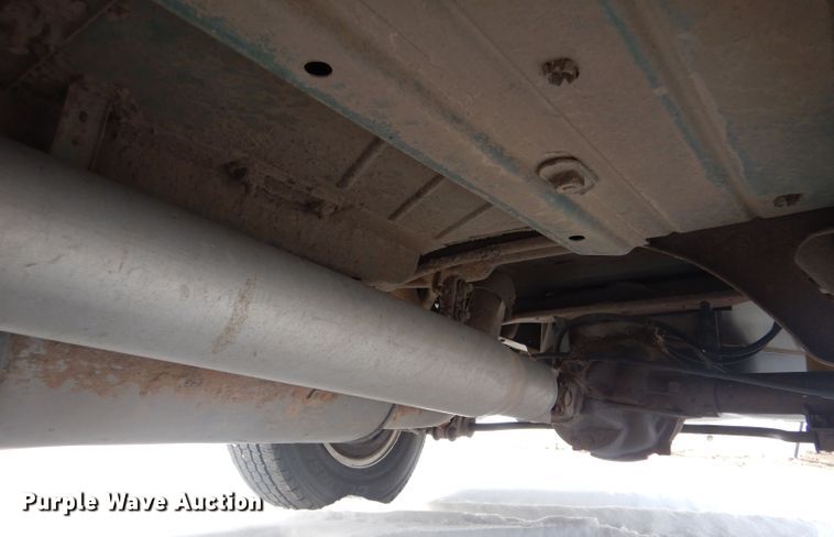 image for item IE9534 1999 Chevrolet Suburban C1500  SUV