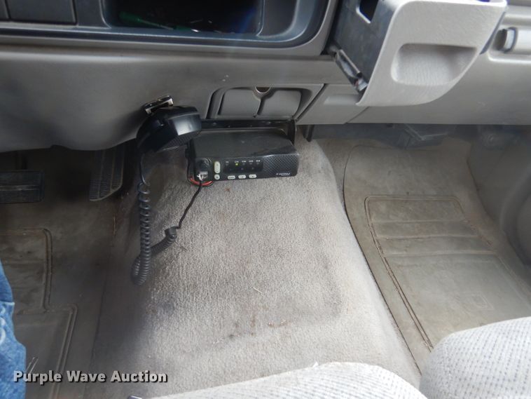 image for item IE9534 1999 Chevrolet Suburban C1500  SUV