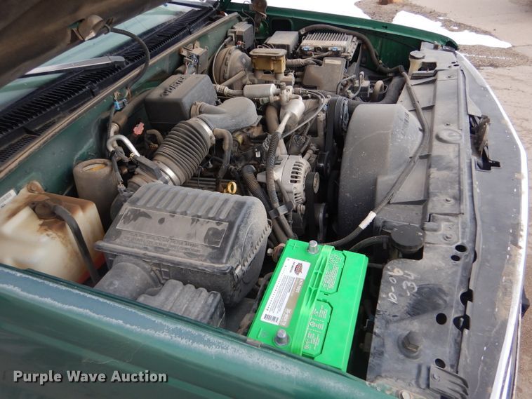 image for item IE9534 1999 Chevrolet Suburban C1500  SUV