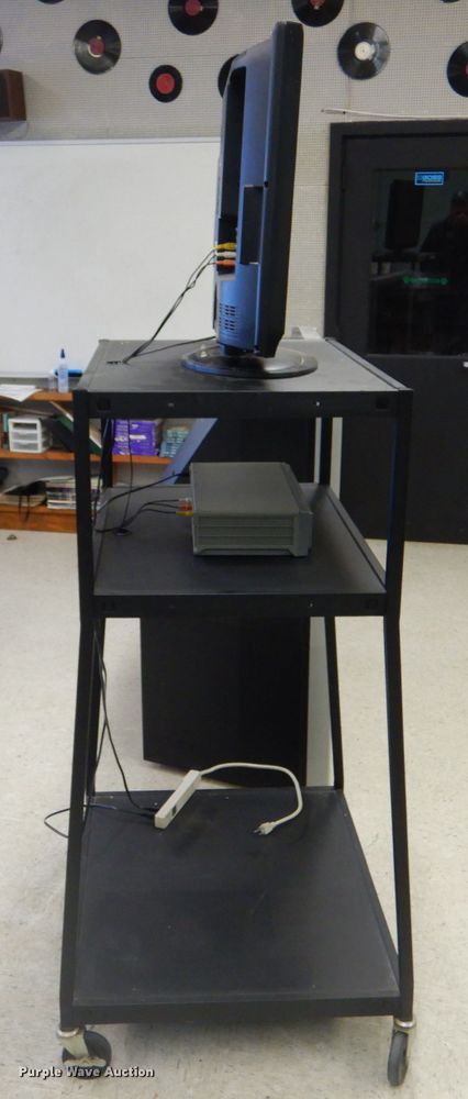 image for item IE9536 (2) televisions