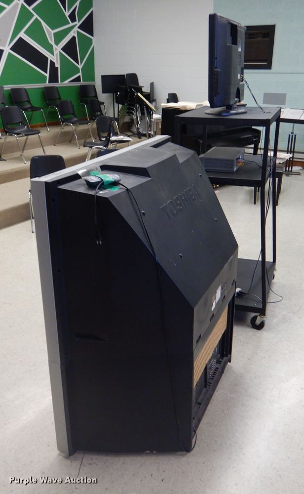 image for item IE9536 (2) televisions