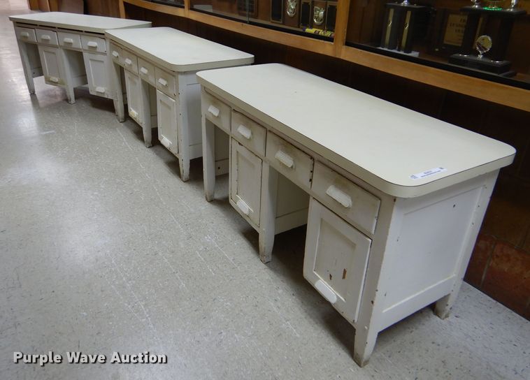 image for item IE9537 (3) wood desks