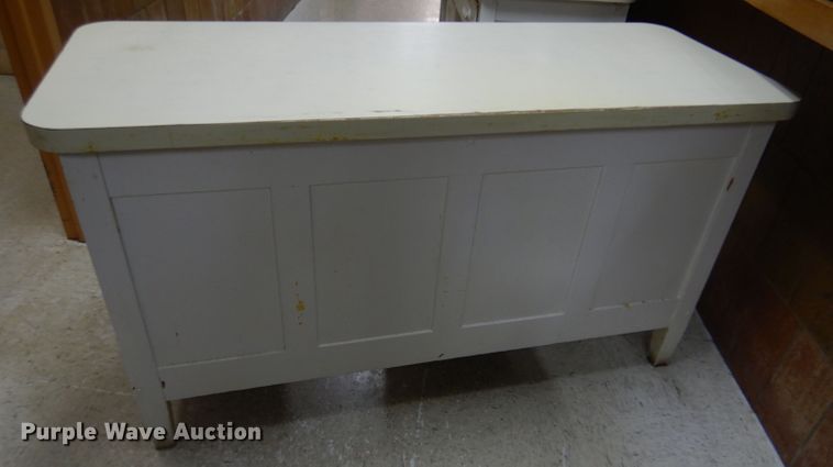 image for item IE9537 (3) wood desks