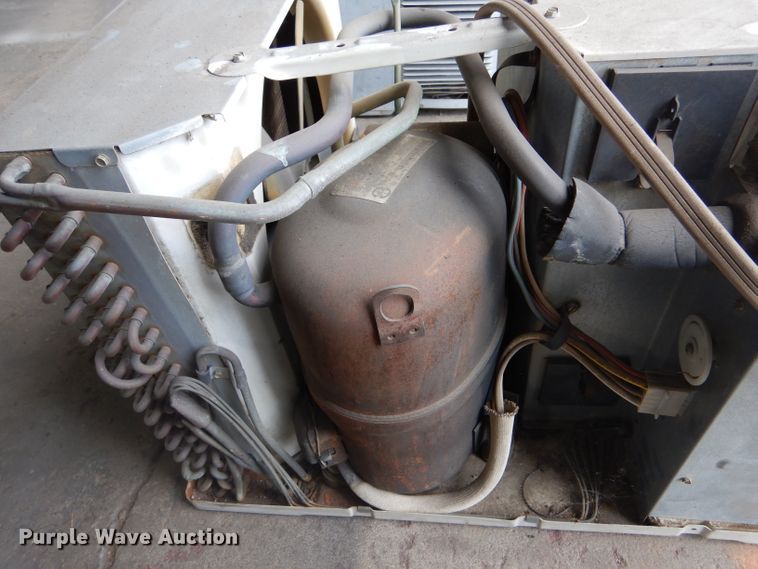 image for item IE9539 (2) AC units