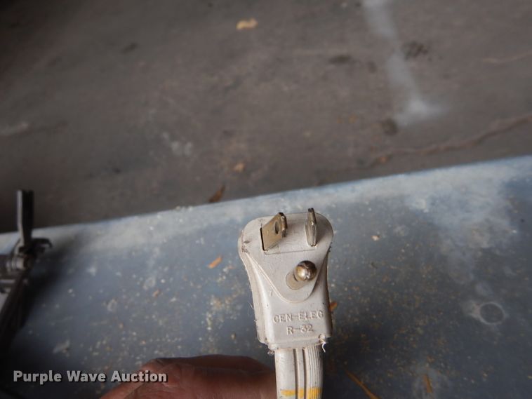 image for item IE9539 (2) AC units