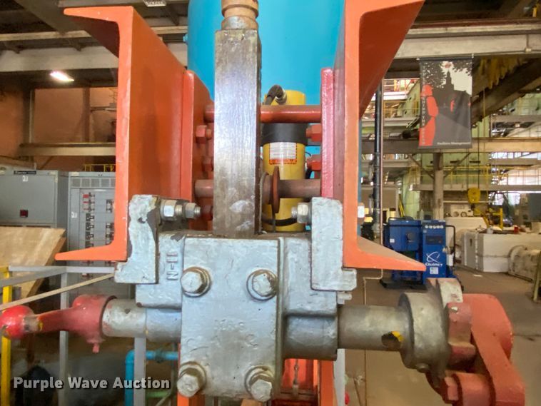 image for item IG9528 Hydraulic press