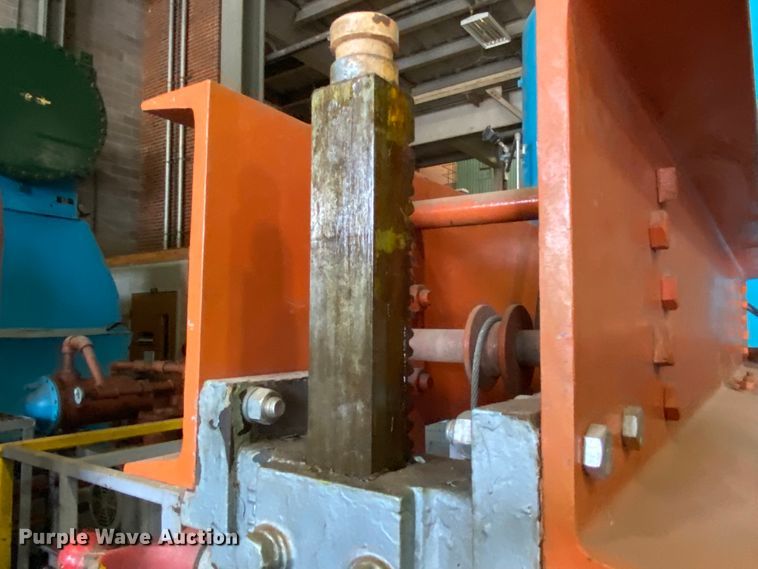 image for item IG9528 Hydraulic press