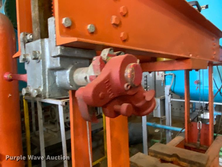 image for item IG9528 Hydraulic press