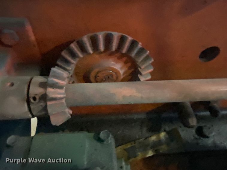 image for item IG9528 Hydraulic press