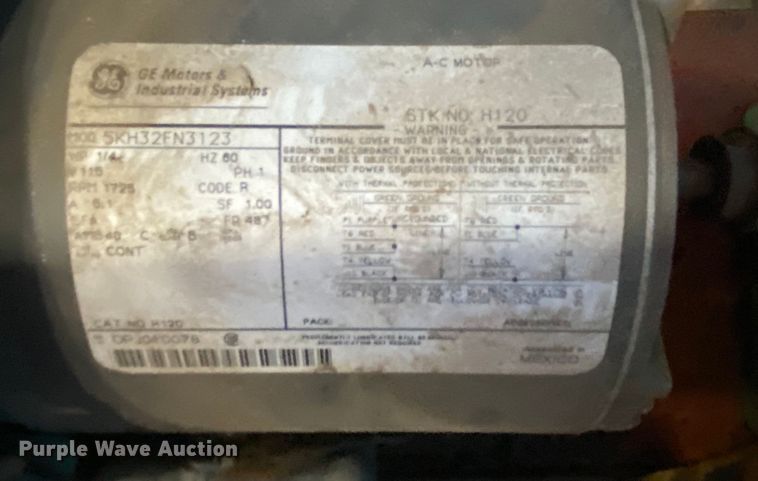 image for item IG9528 Hydraulic press