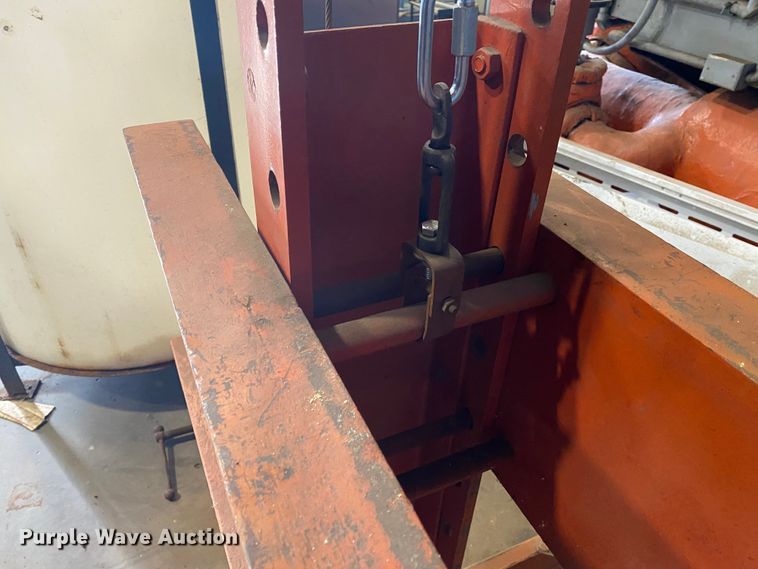 image for item IG9528 Hydraulic press