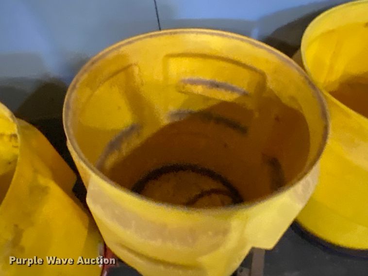 image for item IG9531 (8) containment drums