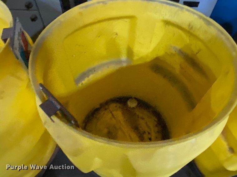image for item IG9531 (8) containment drums