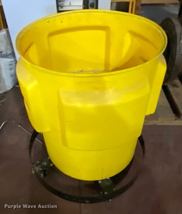 image for item IG9531 (8) containment drums