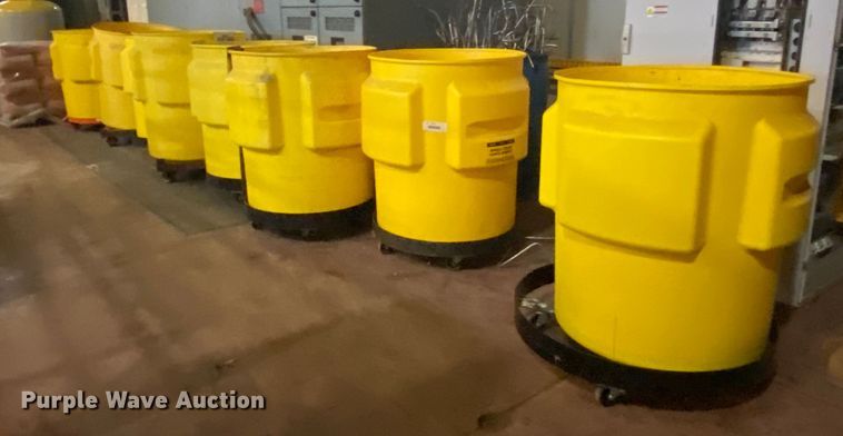 image for item IG9531 (8) containment drums