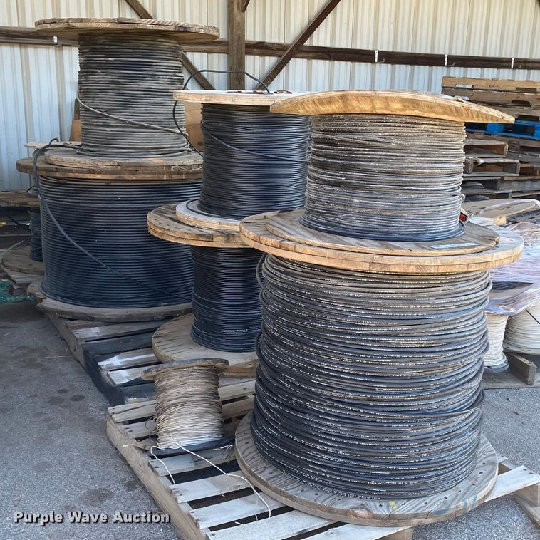 image for item IG9585 Rolls of cable