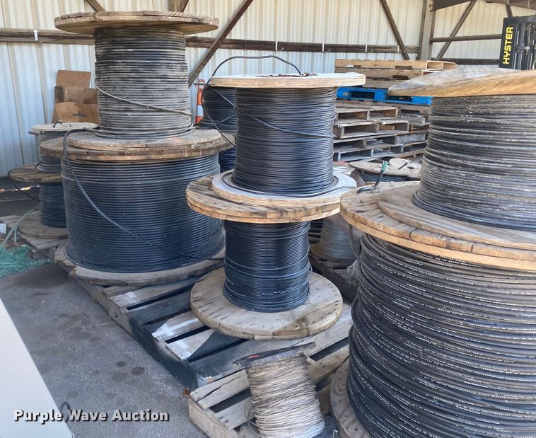 image for item IG9585 Rolls of cable