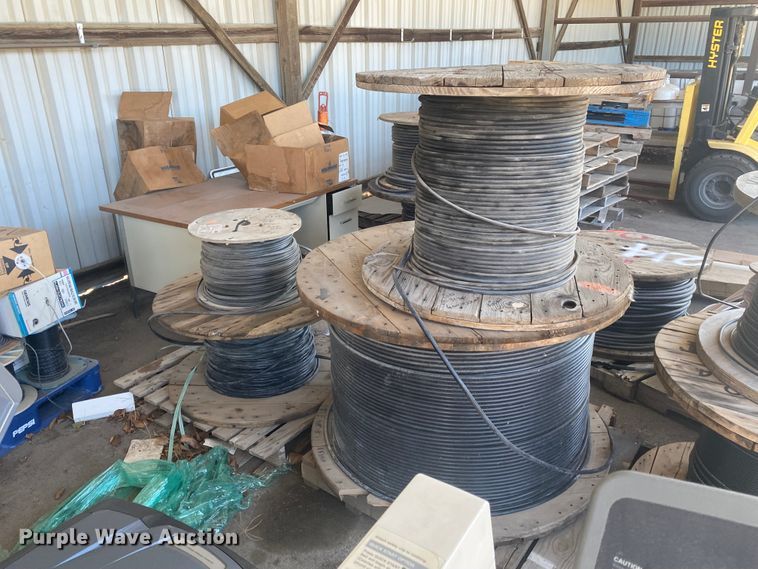 image for item IG9585 Rolls of cable