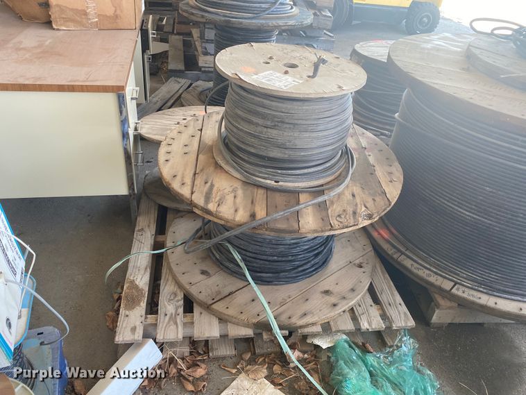 image for item IG9585 Rolls of cable