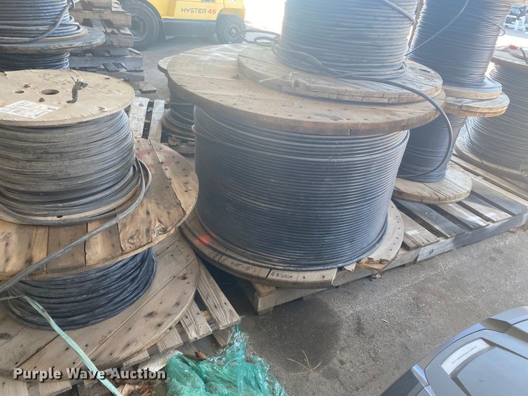 image for item IG9585 Rolls of cable