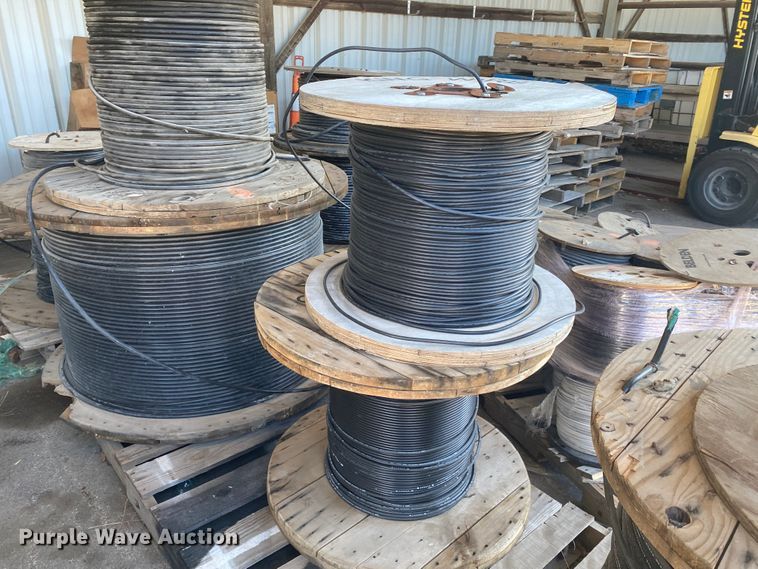 image for item IG9585 Rolls of cable