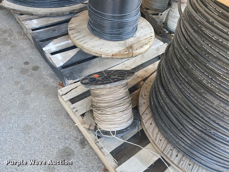 image for item IG9585 Rolls of cable