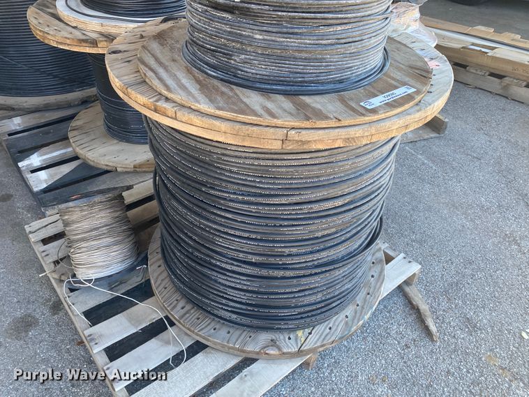 image for item IG9585 Rolls of cable