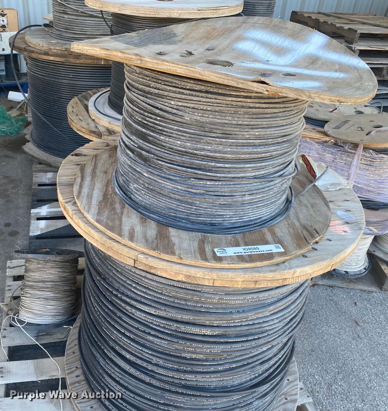 image for item IG9585 Rolls of cable