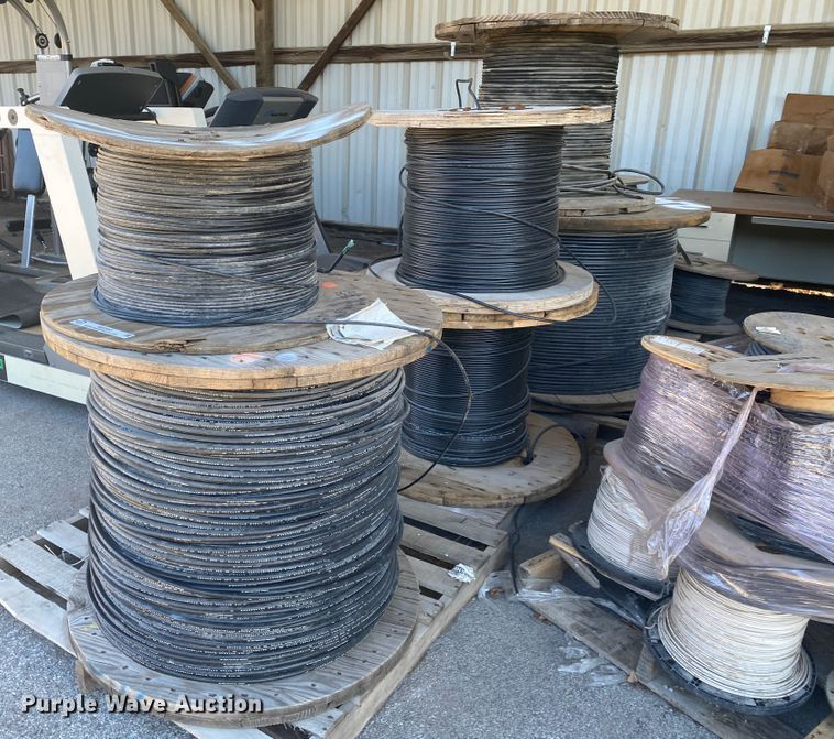 image for item IG9585 Rolls of cable