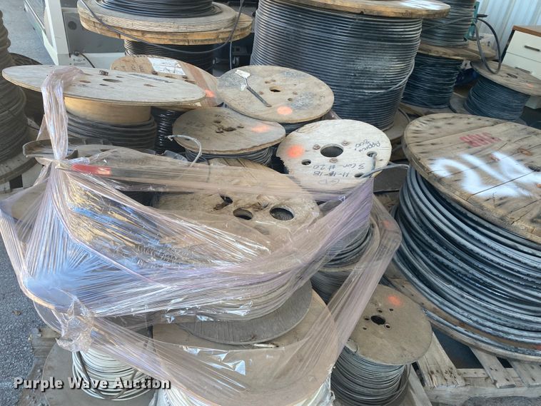 image for item IG9585 Rolls of cable