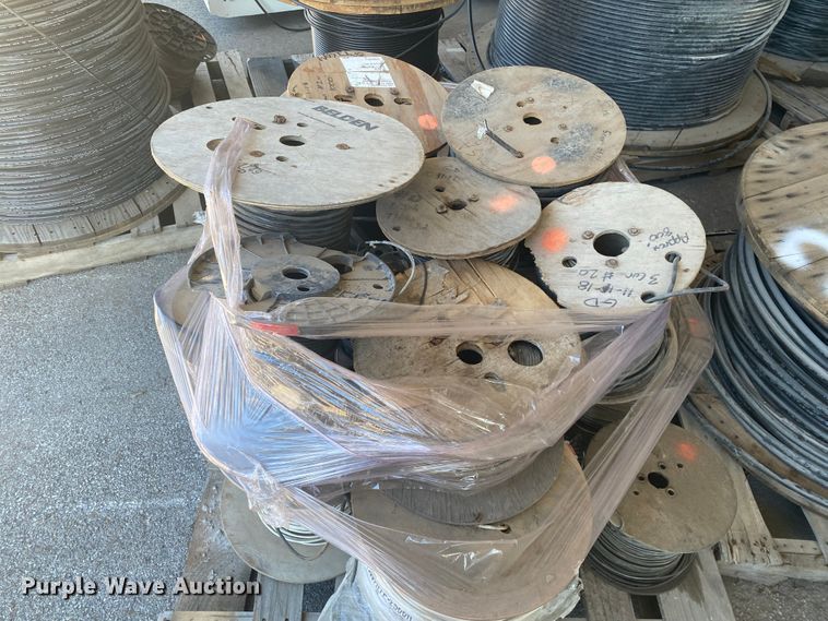 image for item IG9585 Rolls of cable