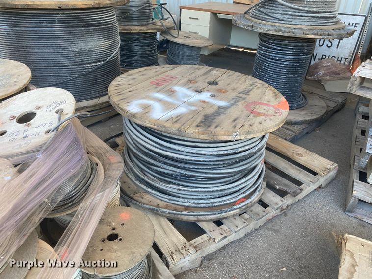 image for item IG9585 Rolls of cable