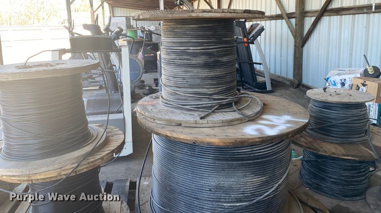 image for item IG9585 Rolls of cable