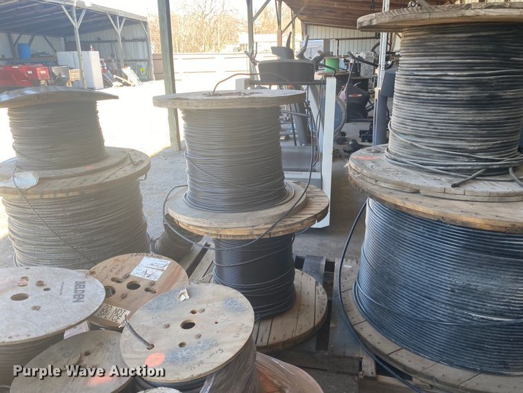 image for item IG9585 Rolls of cable