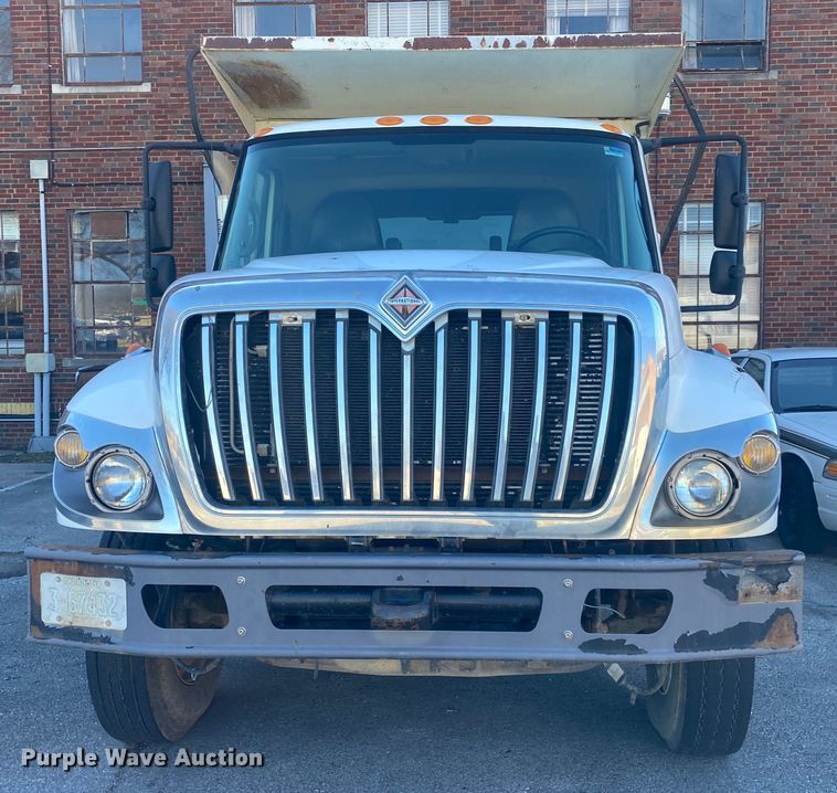 image for item IG9586 2009 International WorkStar 7400  dump truck