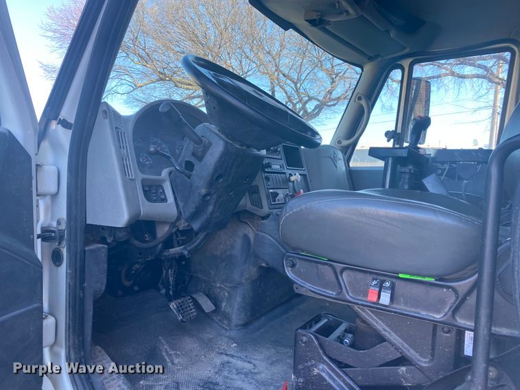 image for item IG9586 2009 International WorkStar 7400  dump truck