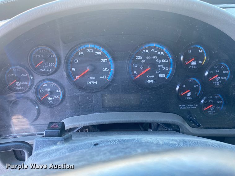 image for item IG9586 2009 International WorkStar 7400  dump truck