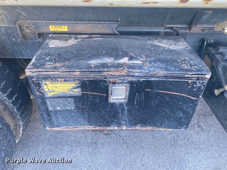 image for item IG9586 2009 International WorkStar 7400  dump truck