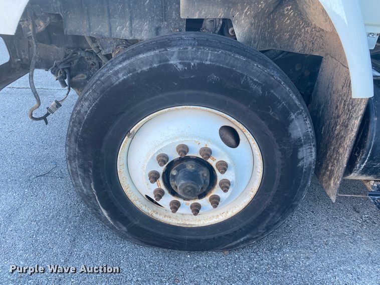 image for item IG9586 2009 International WorkStar 7400  dump truck