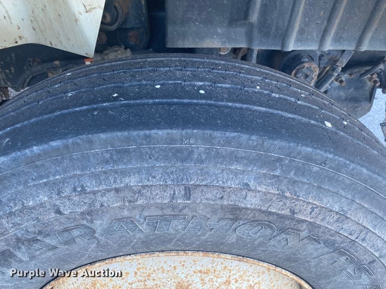 image for item IG9586 2009 International WorkStar 7400  dump truck