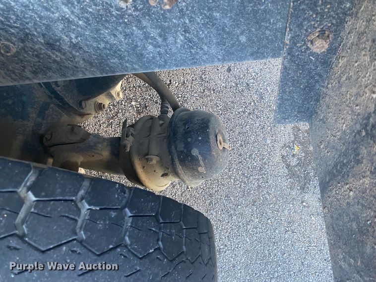 image for item IG9586 2009 International WorkStar 7400  dump truck