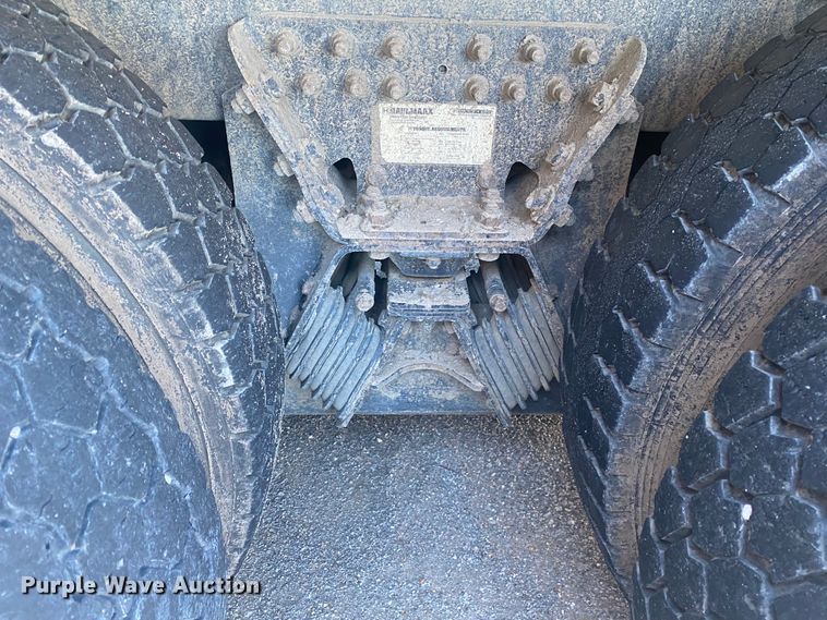 image for item IG9586 2009 International WorkStar 7400  dump truck