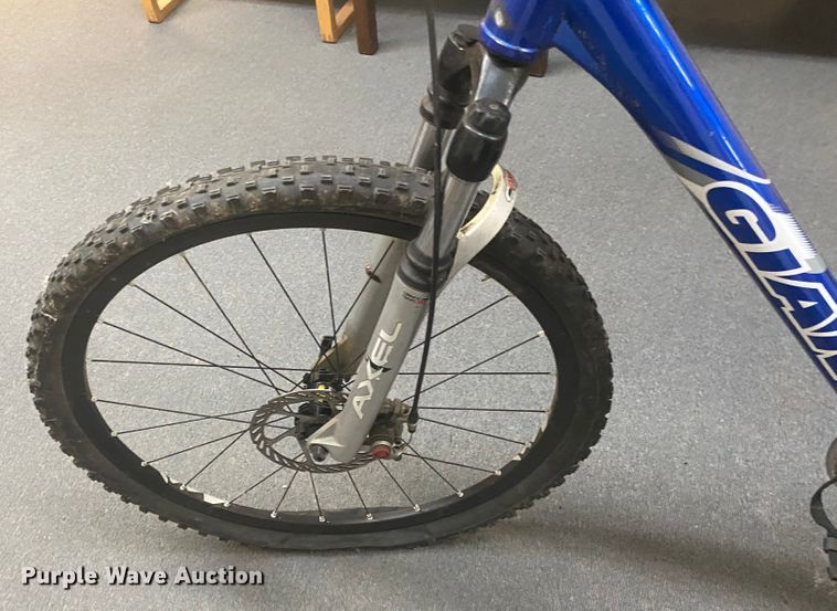 image for item IG9592 Giant Rainier mountain bicycle