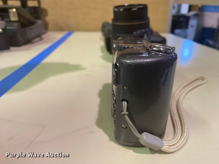 image for item IG9605 (3) cameras