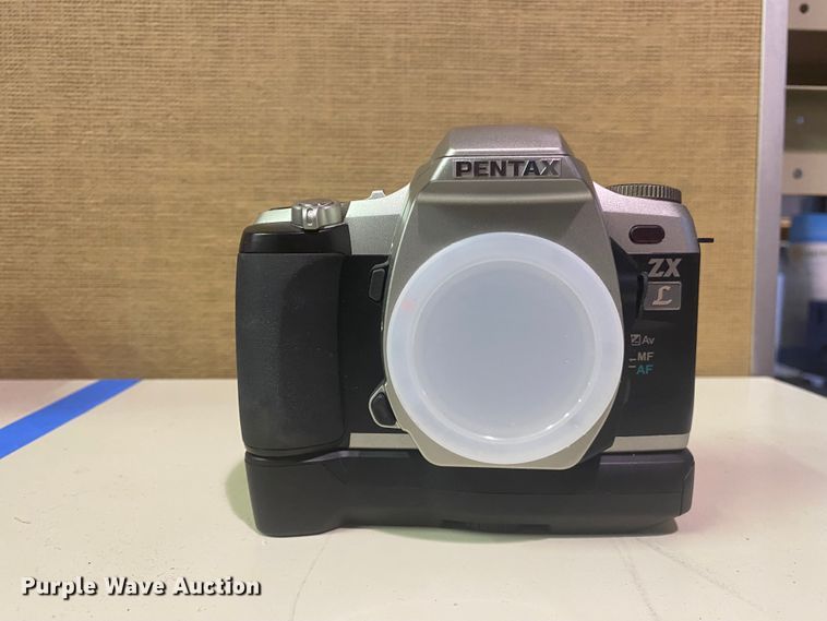 image for item IG9605 (3) cameras