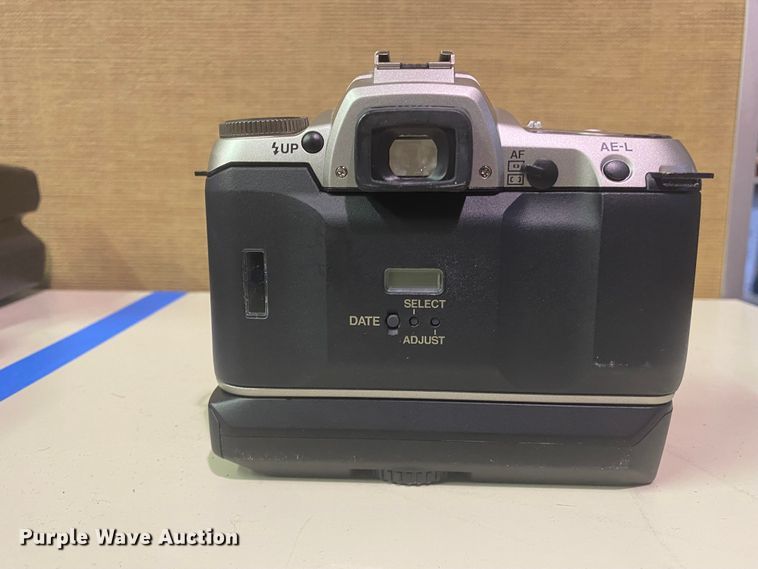 image for item IG9605 (3) cameras