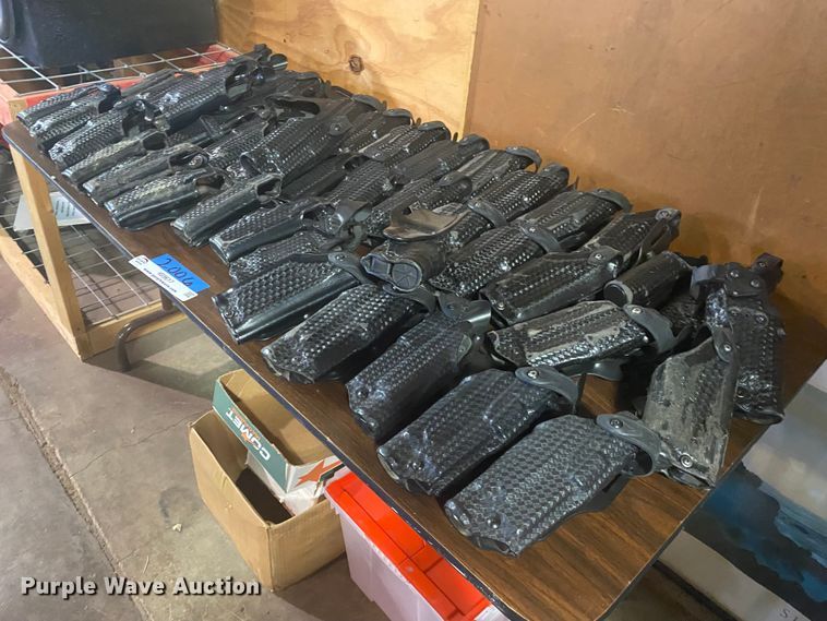 image for item IG9617 Safariland holsters