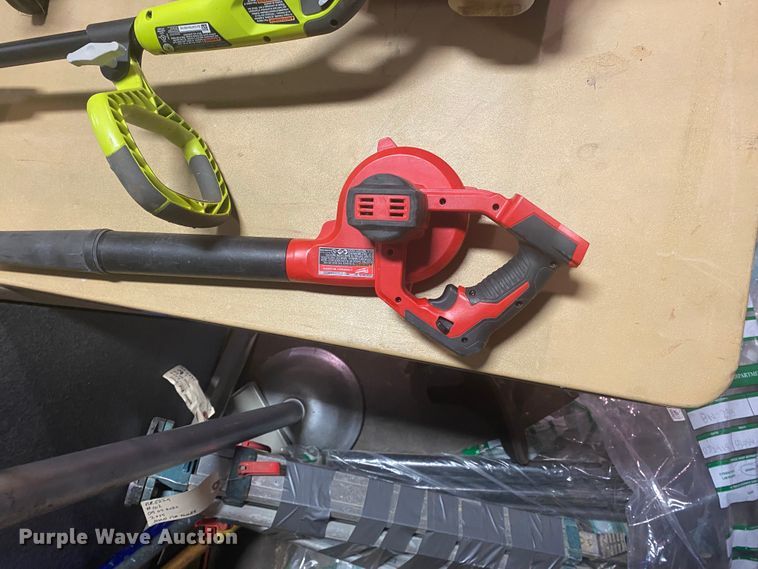 image for item IG9623 Lawn and garden equipment