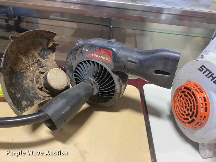 image for item IG9623 Lawn and garden equipment